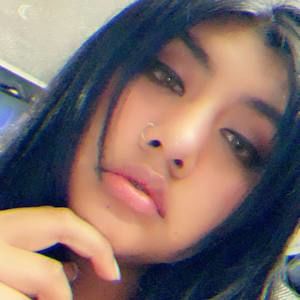 Meet your Posher, Vivi